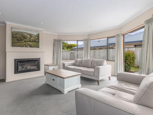 22 Lorna Irene Drive, Raumati South