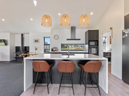 46 Constitution Avenue, Milton