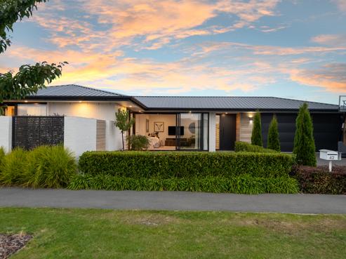 42 Katrine Drive, Burwood