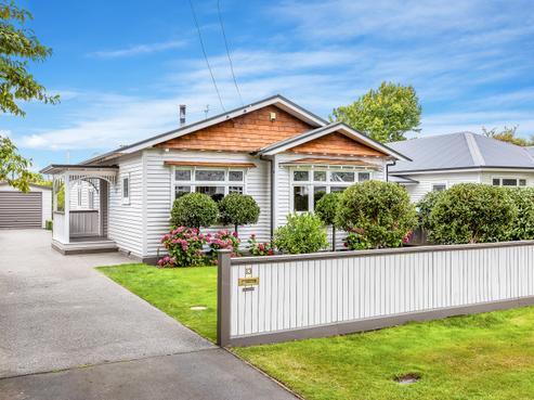13 Massey Crescent, Saint Albans