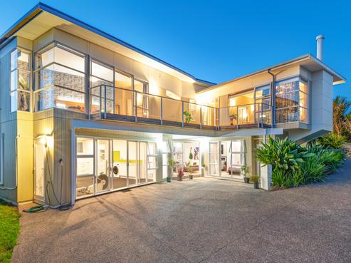 21 Grand Drive, Orewa