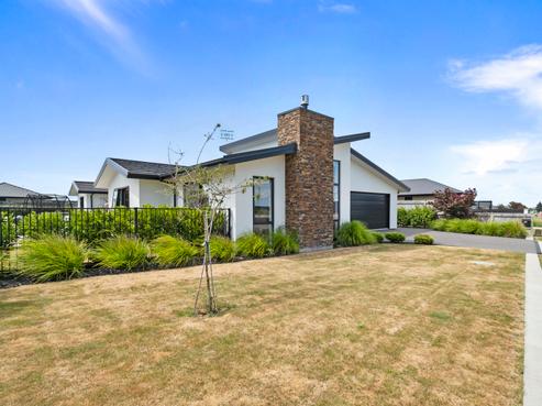 144 Pharazyn Street, Feilding