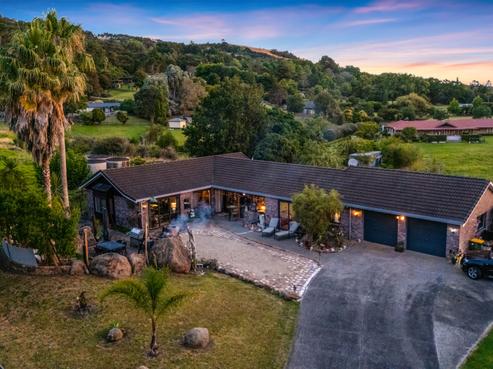 421 Drury Hills Road, Drury