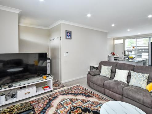 11 Manchester Drive, Flat Bush