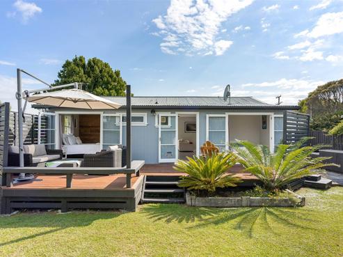 309 Hetherington Road, Whangamata