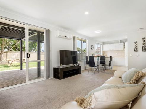 59 Fernbrook Close, Burswood