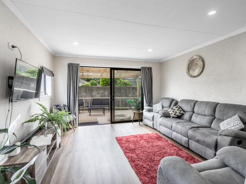 242 Princes Street, Strathern