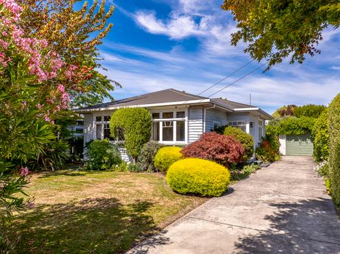 11 Alpha Avenue, Strowan