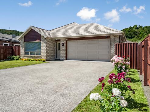 4 Sun Valley Grove, Wainuiomata
