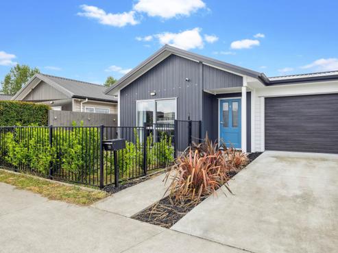 11 Harore Road, Takanini