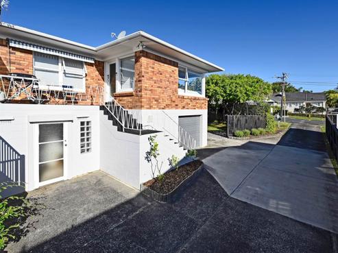 1/12 Westwell Road, Belmont