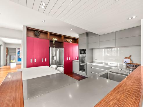 88 Marine Parade, Paraparaumu Beach