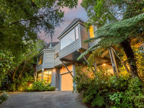 17 Dillon Street, Lowry Bay