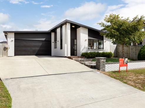11 Tokerau Drive, Rototuna North