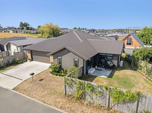 5 Faber Place, Rototuna North