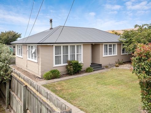 5 Gill Crescent, Redwoodtown