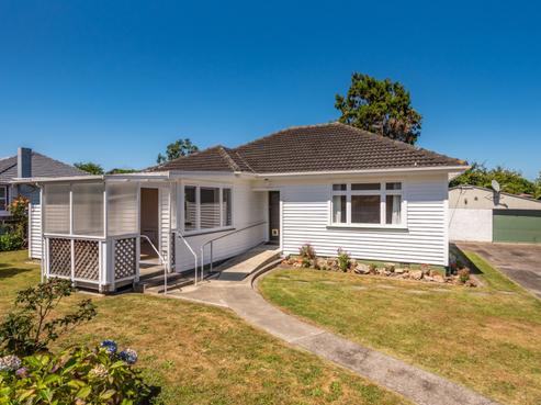 27 Read Street, Levin