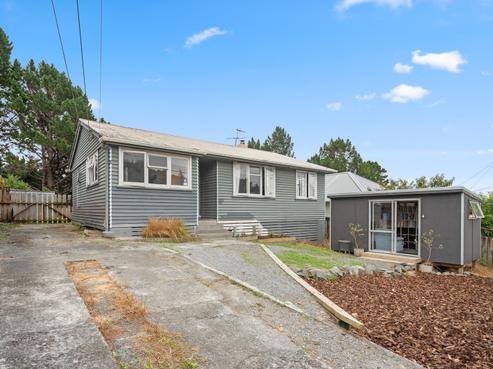 9 Amundsen Grove, Stokes Valley