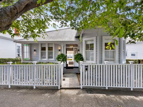 15 Seccombes Road, Epsom