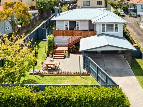 15 Gill Avenue, Te Atatu Peninsula