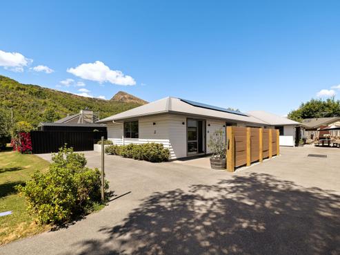2 Preston Drive, Arrowtown