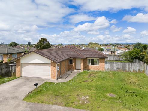 7 Mark Edgar Place, Clendon Park