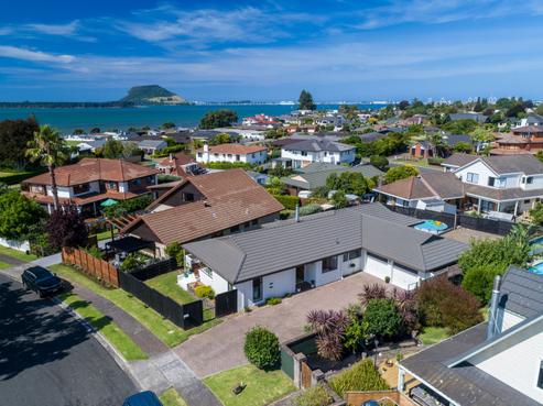 5 Cathray Place, Matua
