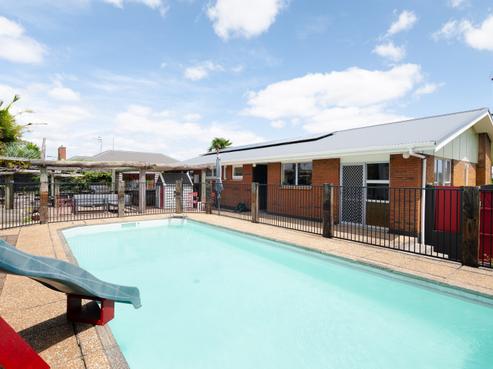 4 Thomson Avenue, Dinsdale