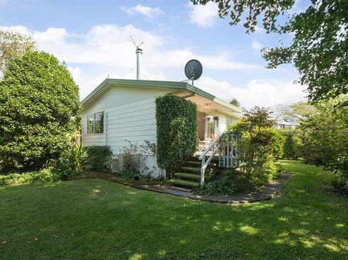 2 Adela Stewart Drive, Athenree