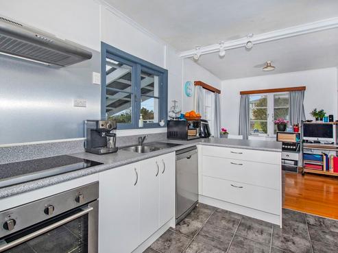 24A Station Road, Kamo