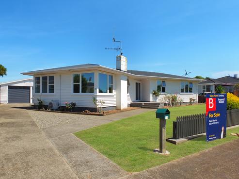 16 Mark Perreau Place, Foxton