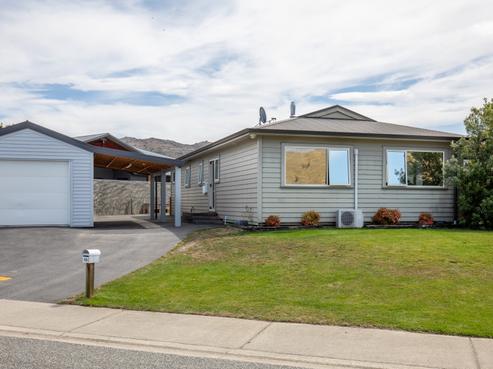 40 Albert Drive, Clyde