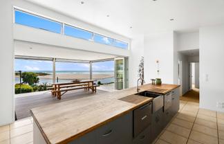 14 Oraka Road, Mahia