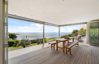 14 Oraka Road, Mahia