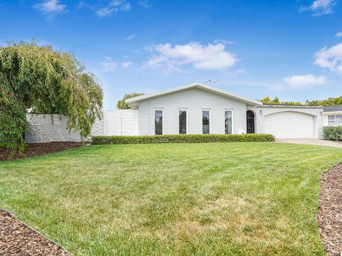 13 Knightsbridge Place, Dinsdale