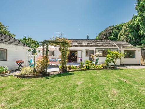 81 Nimmo Avenue East, Waikanae