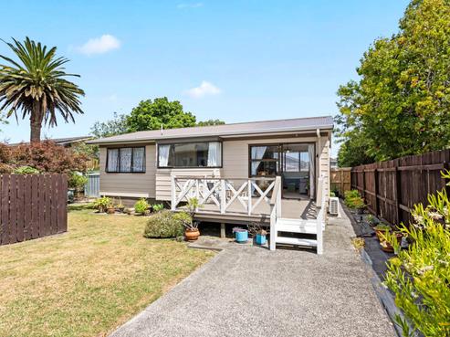 1/198 Te Atatu Road, Te Atatu South