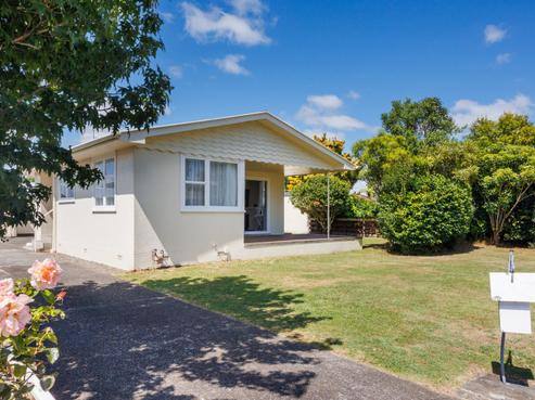 8 Viscount Place, West End