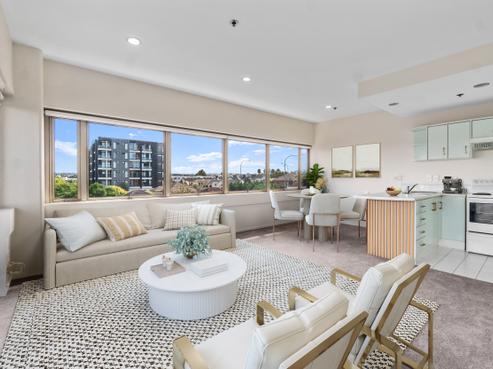 2/15G Auburn Street, Takapuna