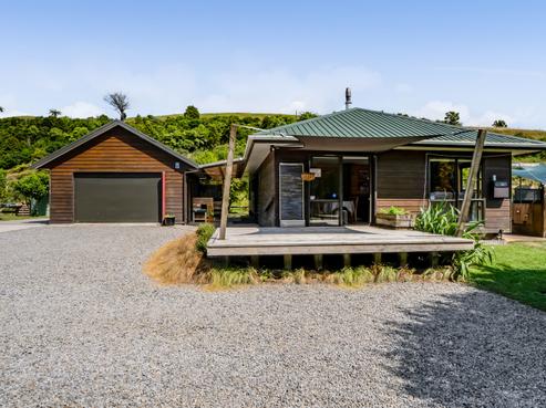 538 Everett Road, Inglewood