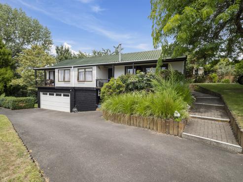10 Utuhina Road, Springfield