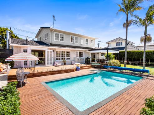 70 Lloyd Avenue, Mount Albert