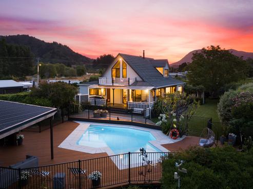 1 Beach Road, Waikawa