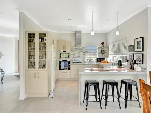 40 Stoneleigh Drive, Chartwell
