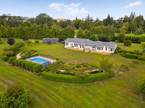 183 Willow Park Drive, Opaki