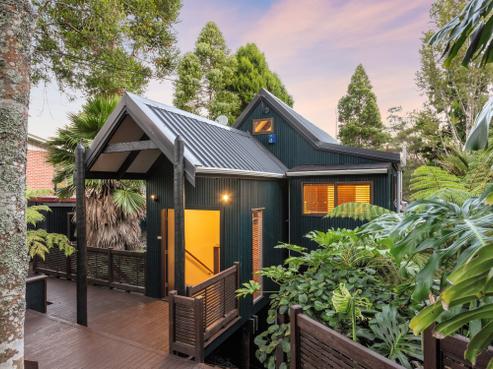 196 Godley Road, Titirangi