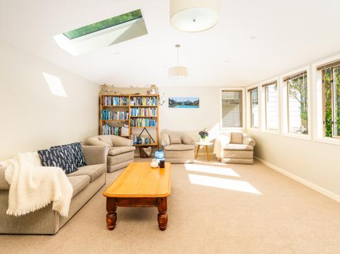 23 Doris Gordon Crescent, Crofton Downs