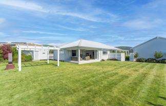 8 Pukatea Lane, Kinloch