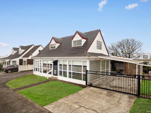 1/216 Edmonton Road, Te Atatu South