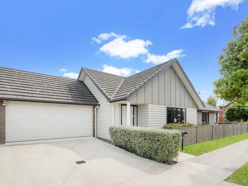 15 Takahe Avenue, Takanini